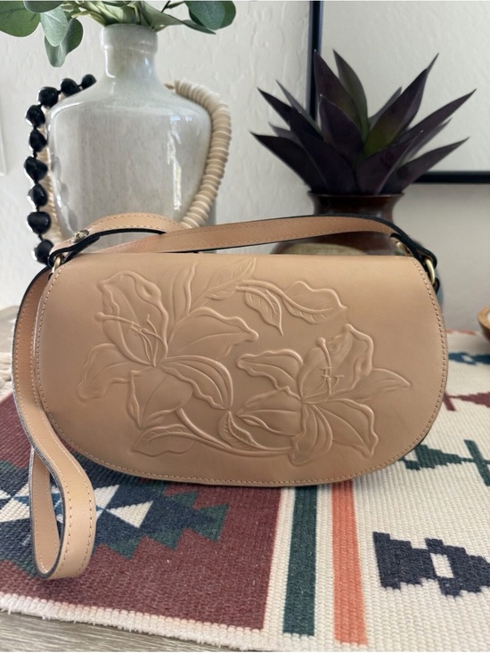 Patricia Nash Handbags - Patricia Nash Lydie Embossed Floral Leather Adjustable Crossbody Bag Nude Tan